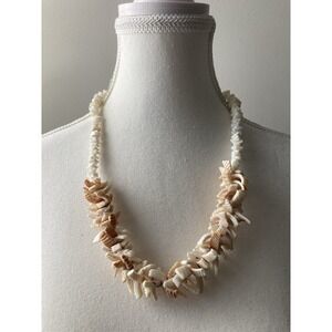 Vintage Hawaiian Puka Shell Necklace White Shell Chip Beads Tropical Beachy